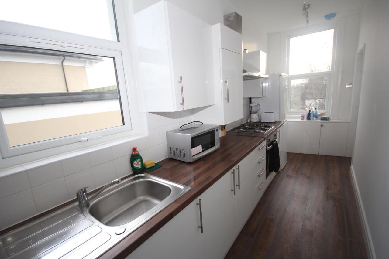 Great West Road Apartments Flat C London Exteriör bild