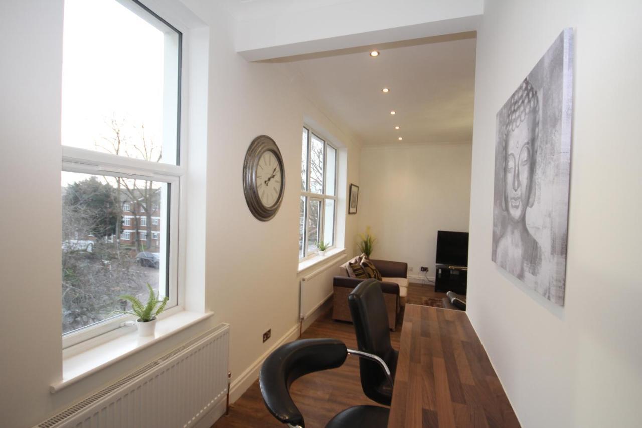 Great West Road Apartments Flat C London Exteriör bild