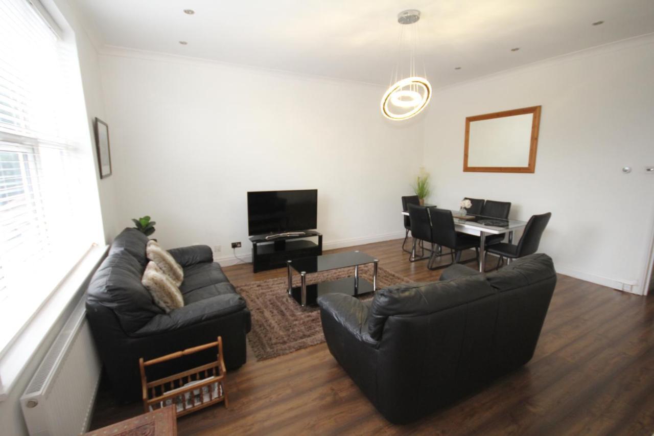 Great West Road Apartments Flat C London Exteriör bild