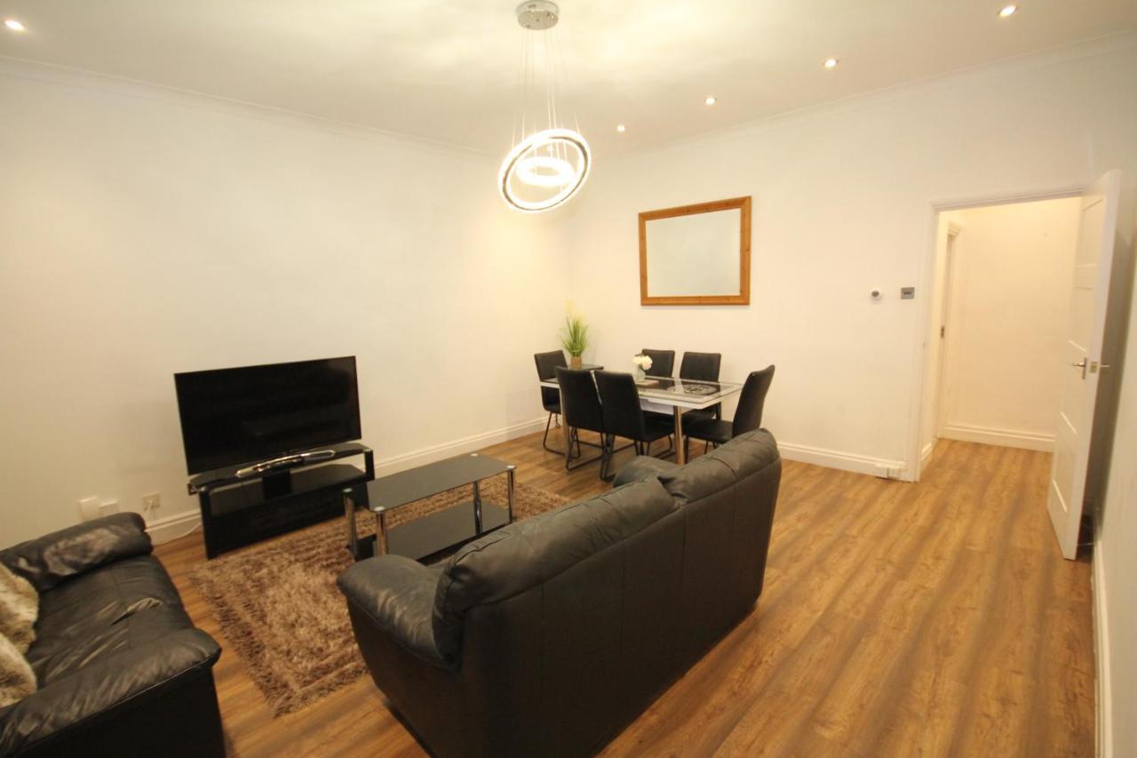 Great West Road Apartments Flat C London Exteriör bild